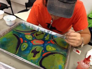 students marbling in Cristina Hajosy's workshops